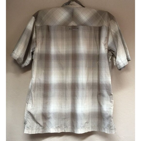 Columbia Titanium Mens Medium Button Up Short Sleeve Plaid Shirt Casual Pockets - Picture 2 of 7